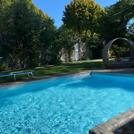 Le Relais D'angely فندق مبيت وإفطار