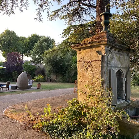 Le Relais D'angely 3*