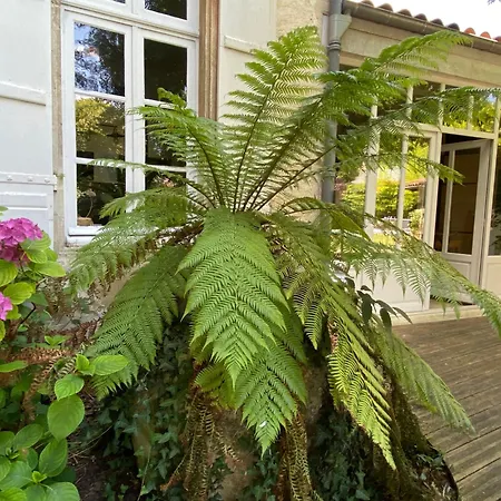 Le Relais D'angely 3*