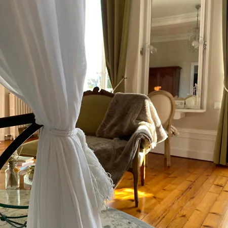 Le Relais D'angely فندق مبيت وإفطار 3*