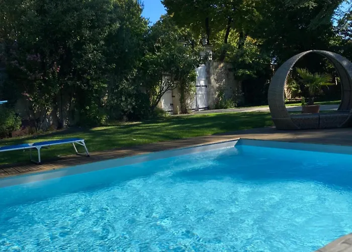 Le Relais D'angely فندق مبيت وإفطار