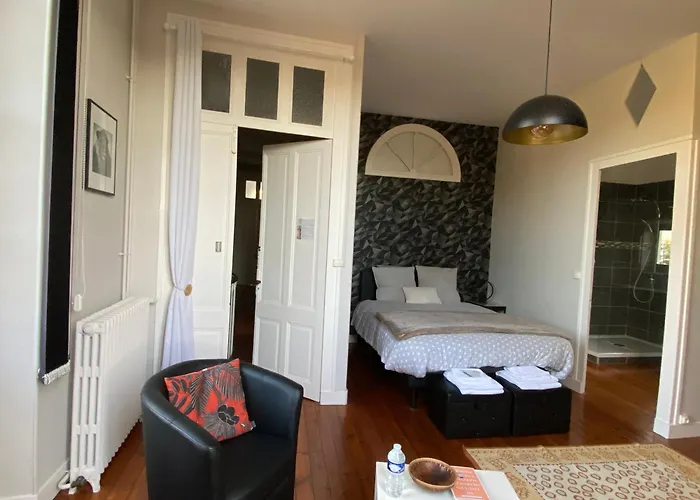 Le Relais D'angely 3*