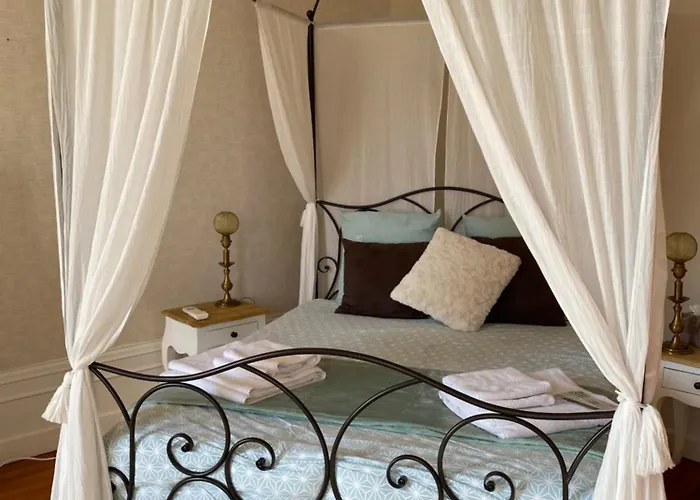 فندق مبيت وإفطار Le Relais D'angely Saint-Jean-dʼAngély
