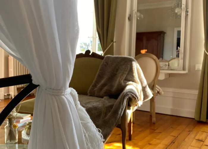 Le Relais D'angely فندق مبيت وإفطار 3*